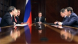 11 февраля Дмитрий Медведев обсудил с вице-премьерами проблемные вопросы прохождения отопительного сезона